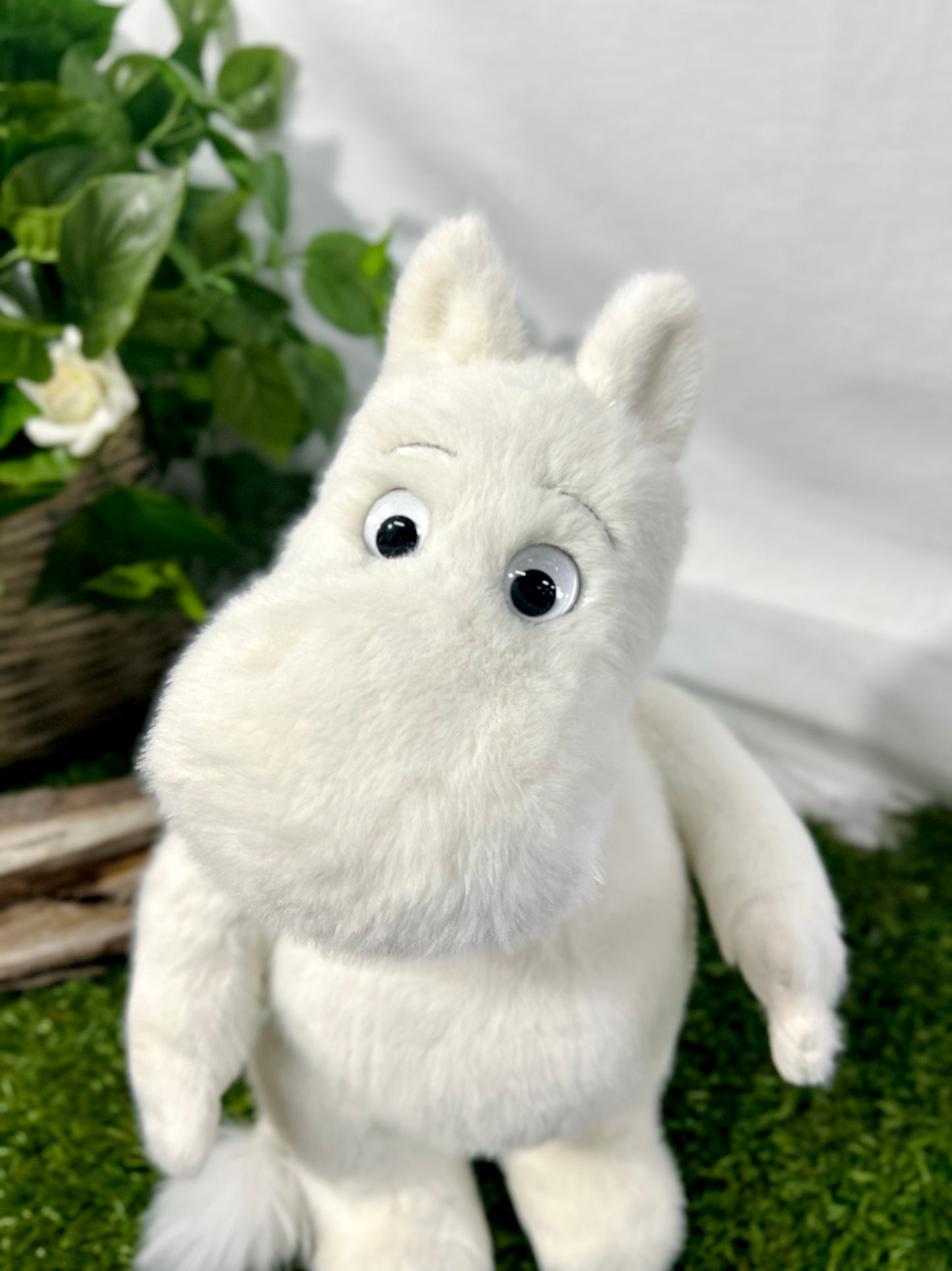 2025 CHARLIE SIGNATURE BEAR MOOMINTROLL