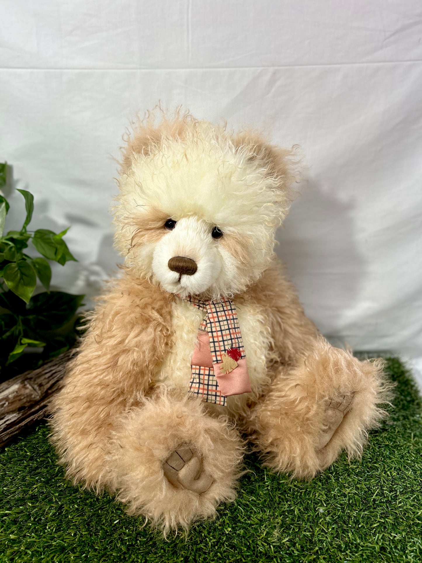 2025 CHARLIE BEARS KATHERINE