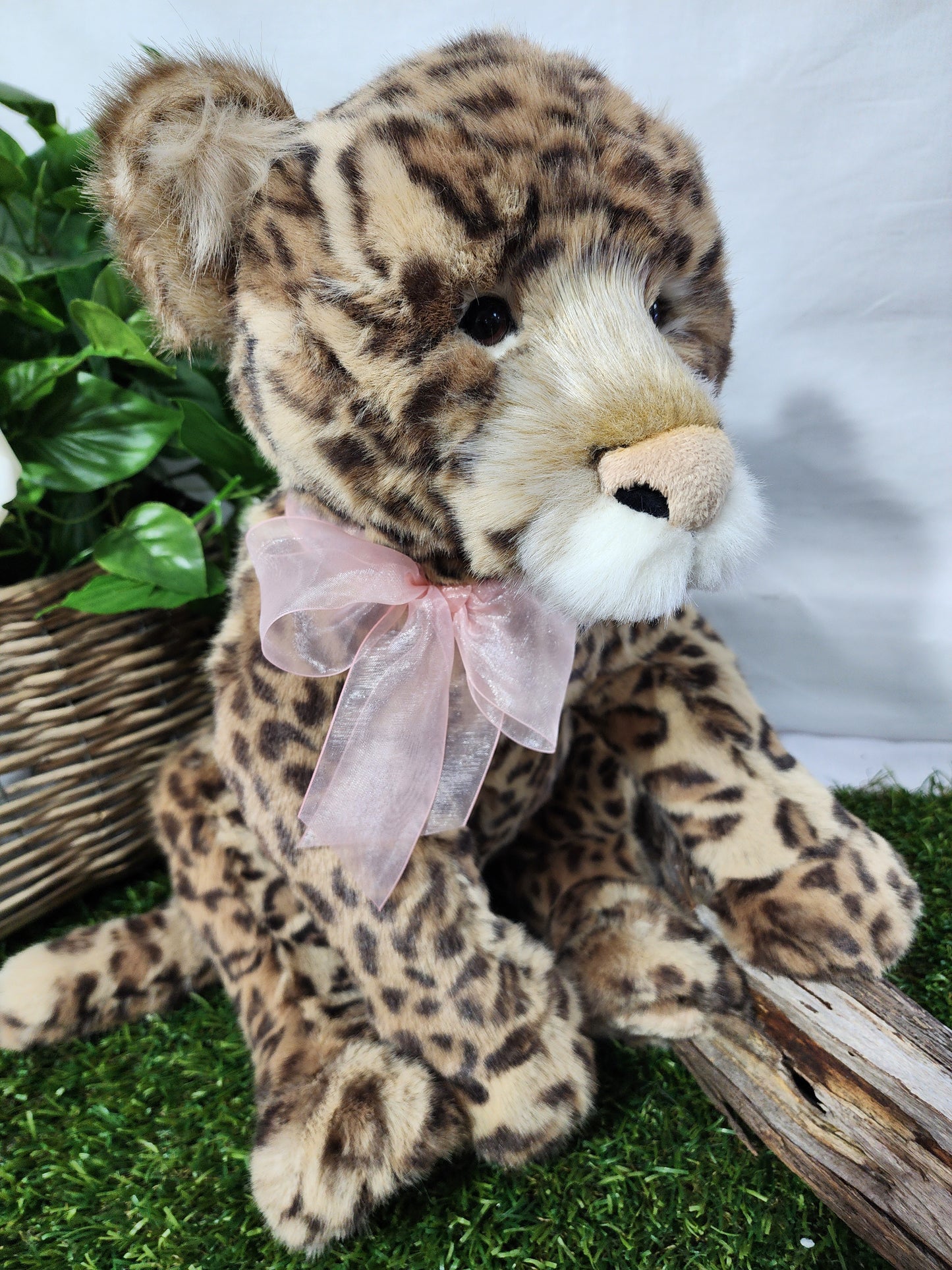 CHARLIE BEAR SAUNTER