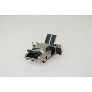 D/C 1:32 SILVER FOX XW GTHO FORD STRIPE