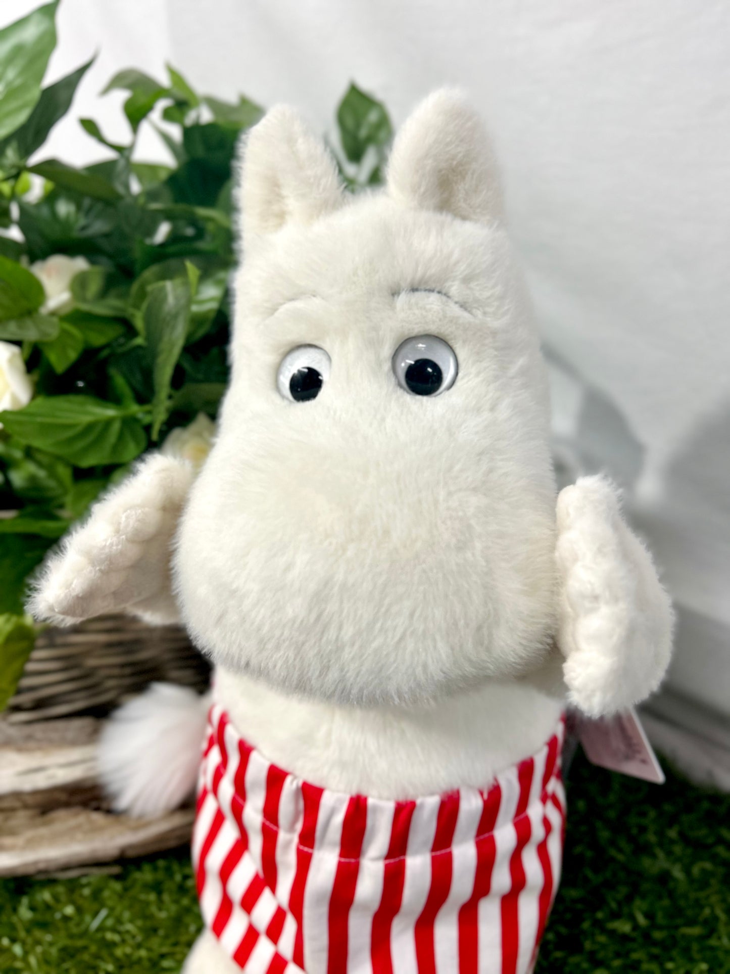 2025 CHARLIE SIGNATURE BEAR MOOMINMAMMA