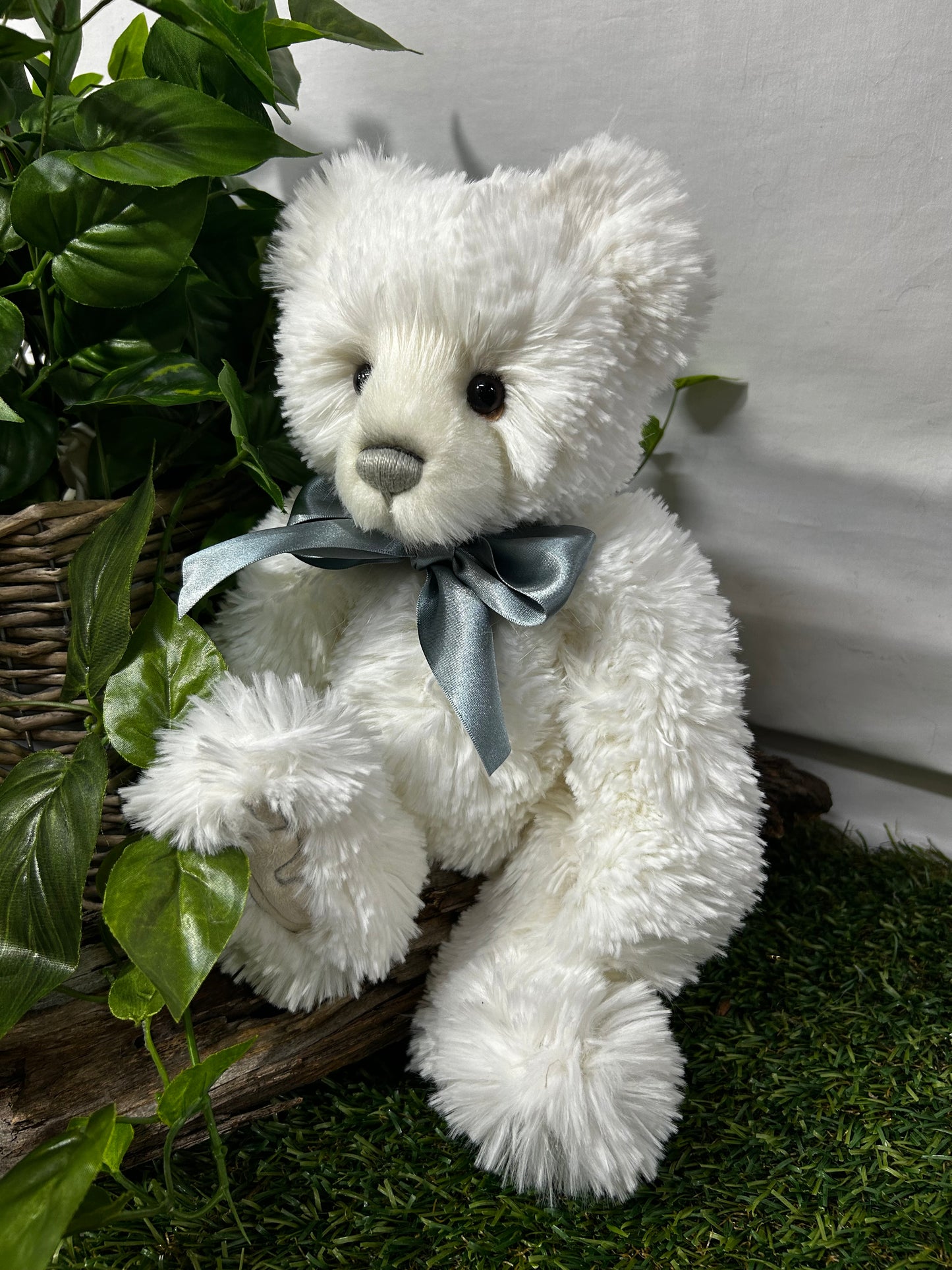 2025 CHARLIE BEARS MAJA