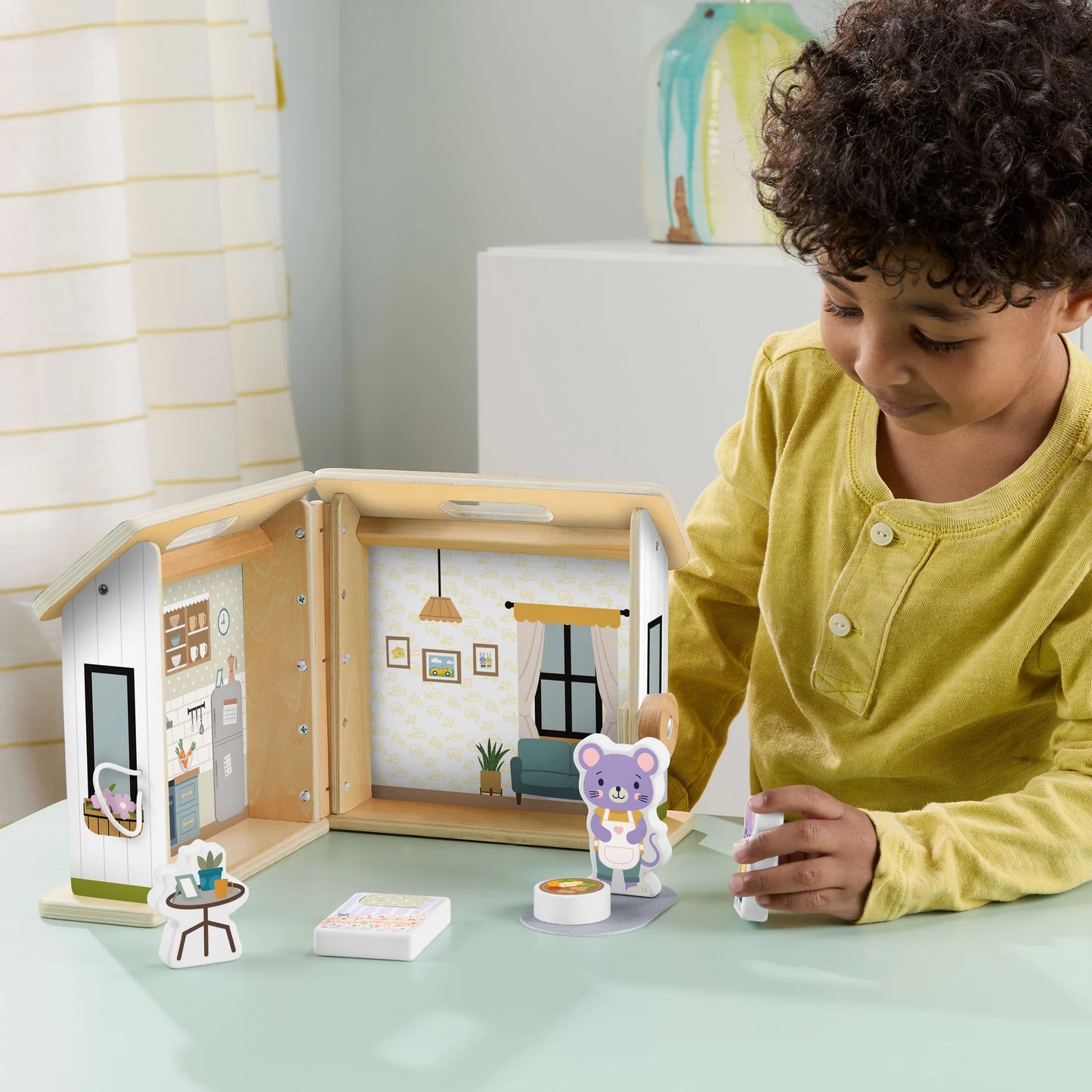 F/P WOODEN FOLDING DOLLHOUSE