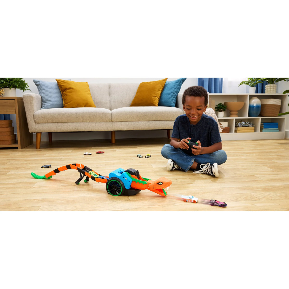 H/W R/C SNAKE SLITHER N STRIKE