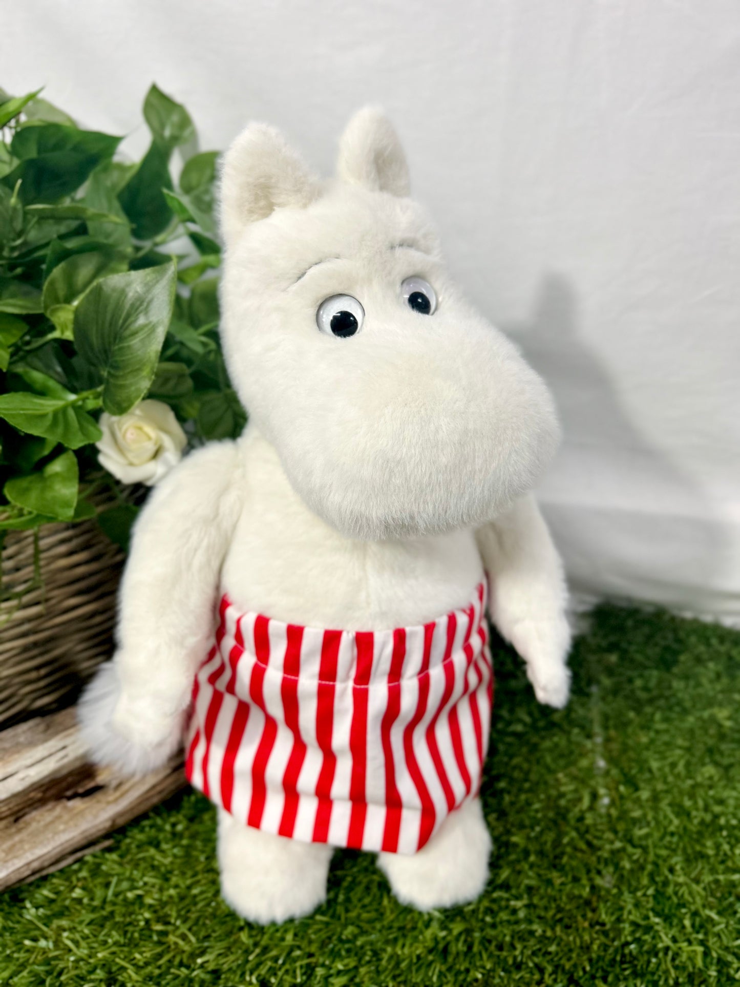 2025 CHARLIE SIGNATURE BEAR MOOMINMAMMA