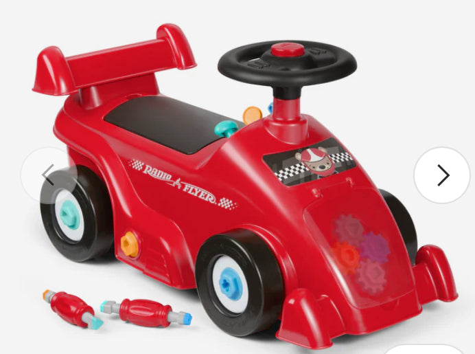 RADIO FLYER PIT STOP PLAY RIDEON