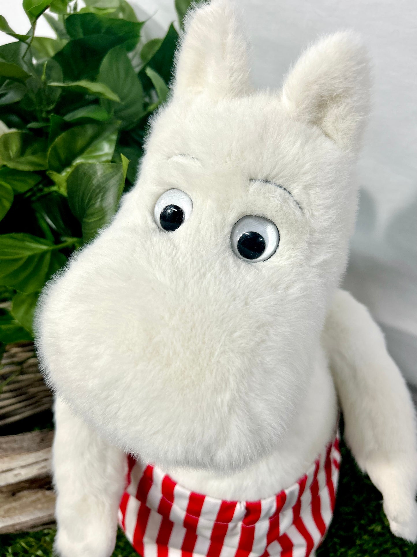 2025 CHARLIE SIGNATURE BEAR MOOMINMAMMA