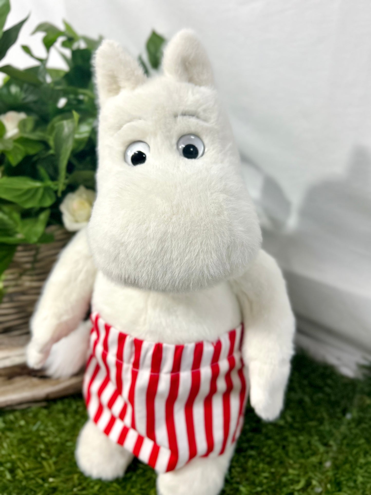 2025 CHARLIE SIGNATURE BEAR MOOMINMAMMA