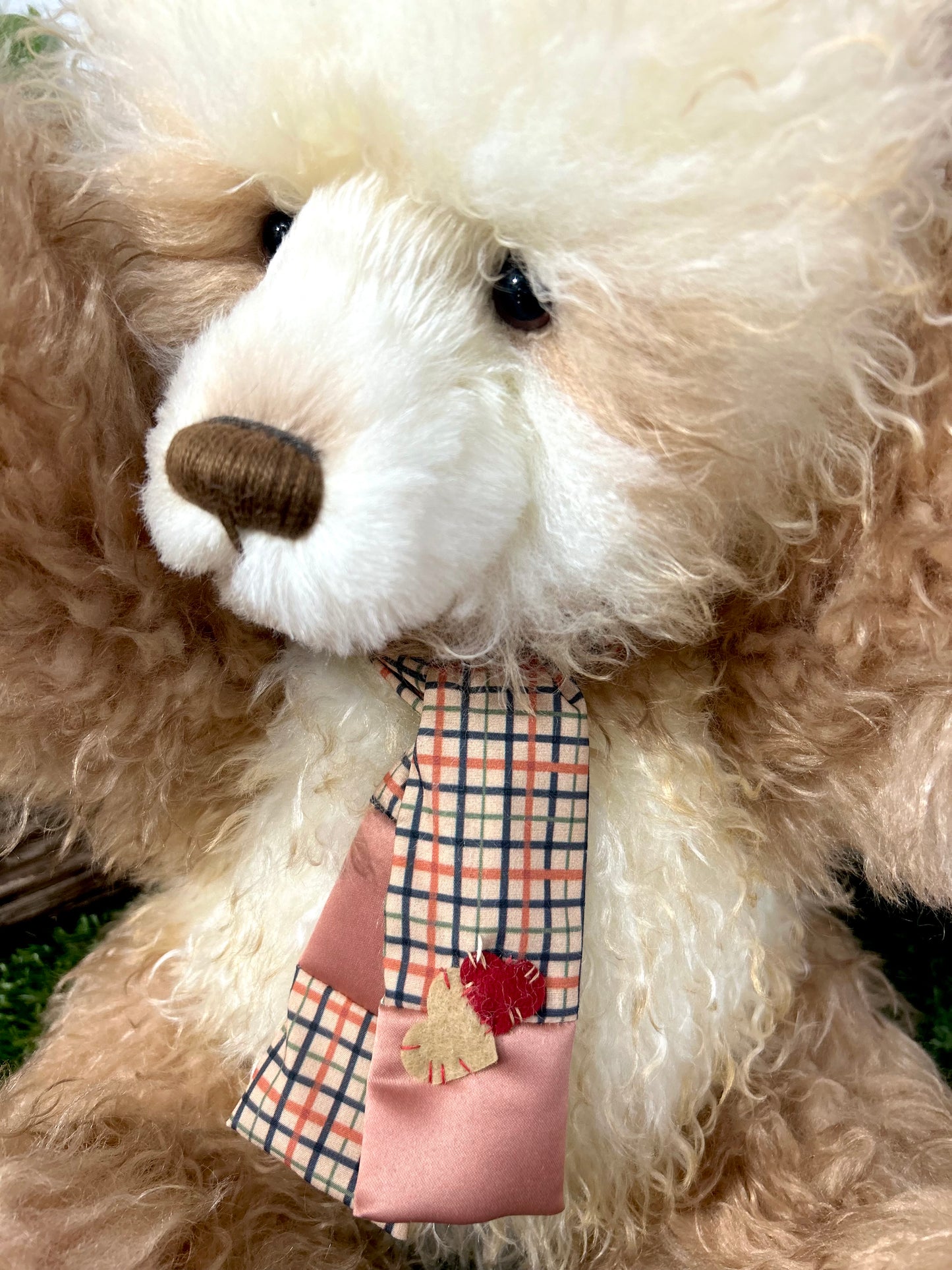 2025 CHARLIE BEARS KATHERINE