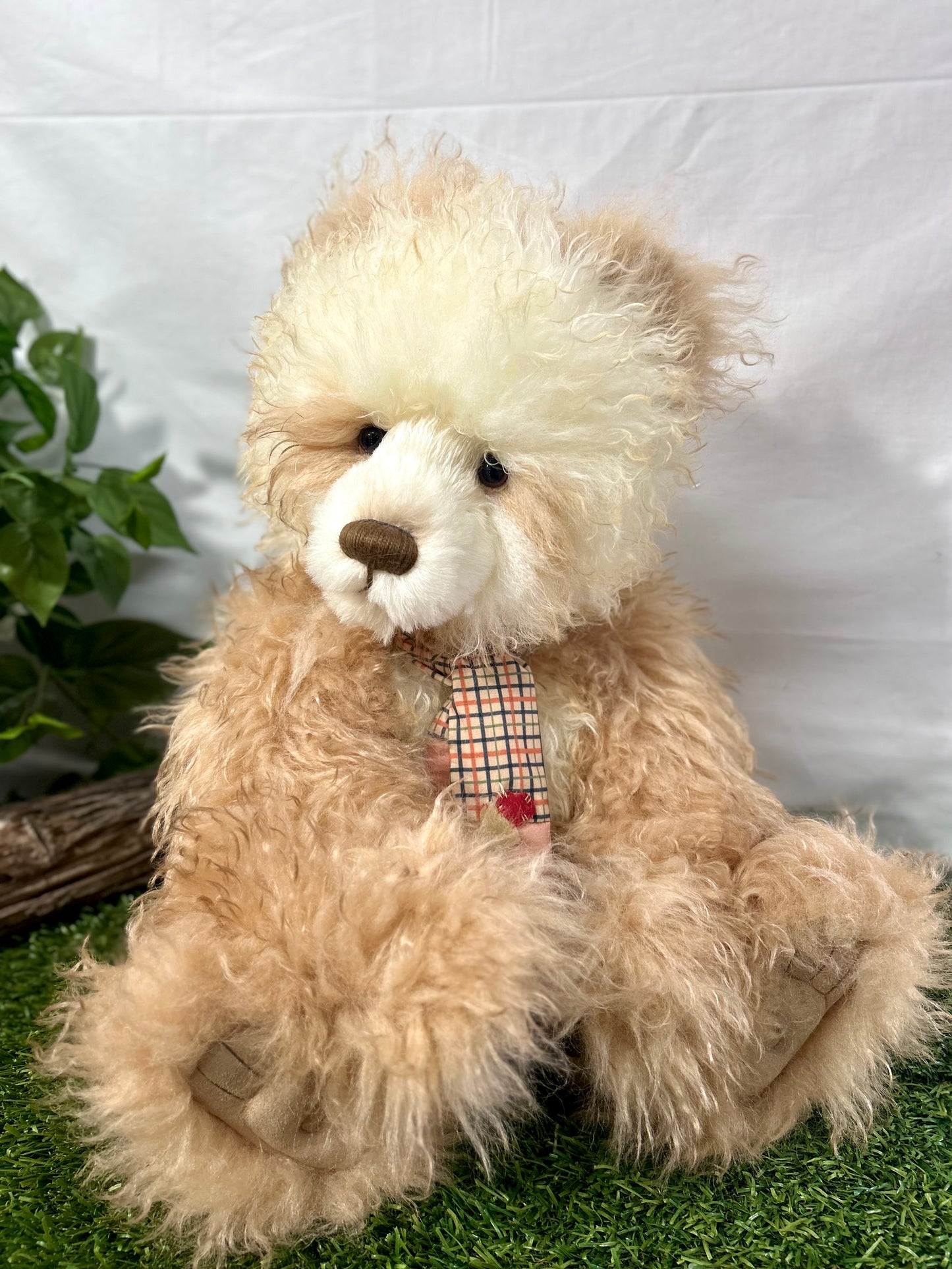 2025 CHARLIE BEARS KATHERINE