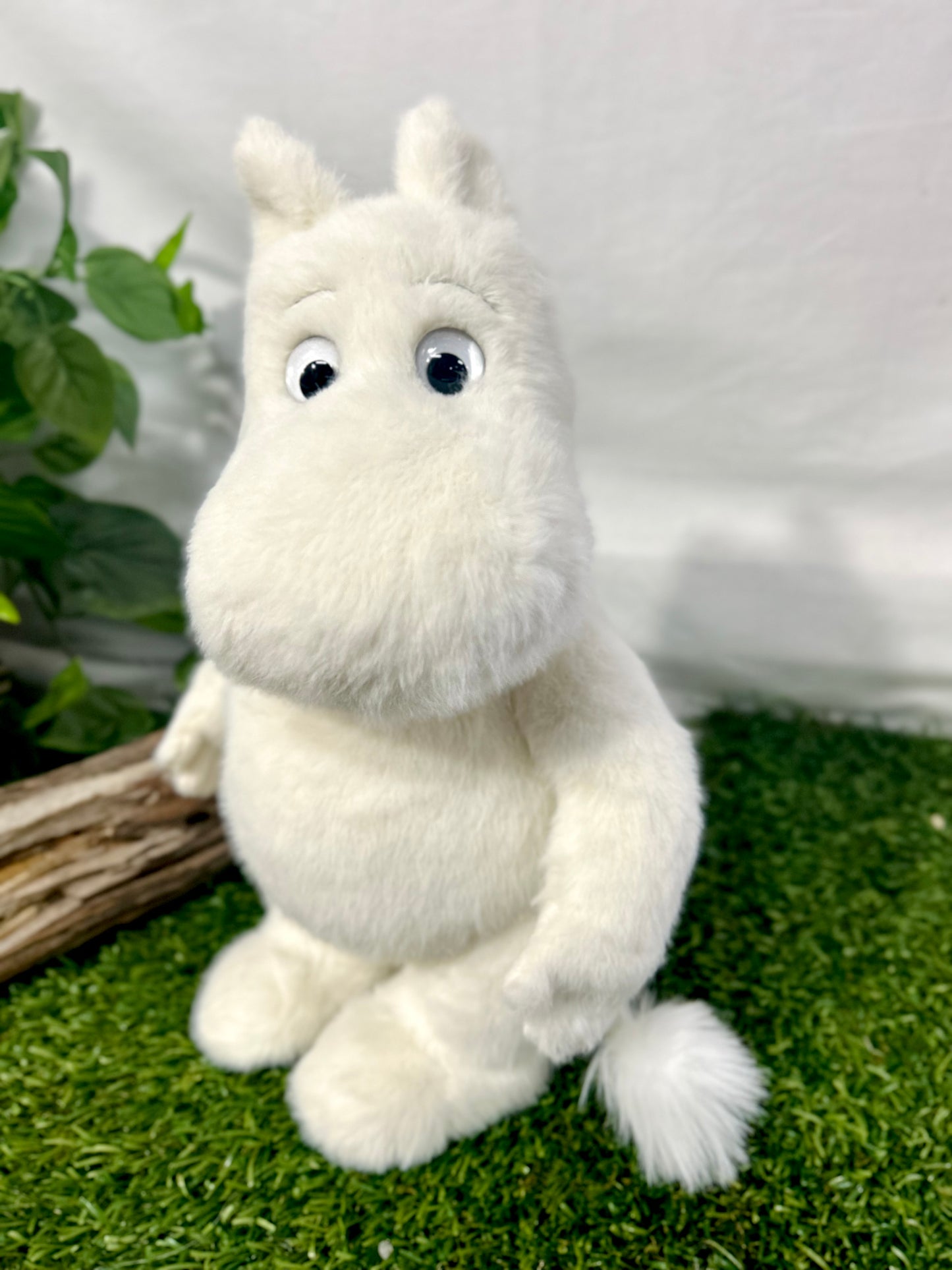 2025 CHARLIE SIGNATURE BEAR MOOMINTROLL