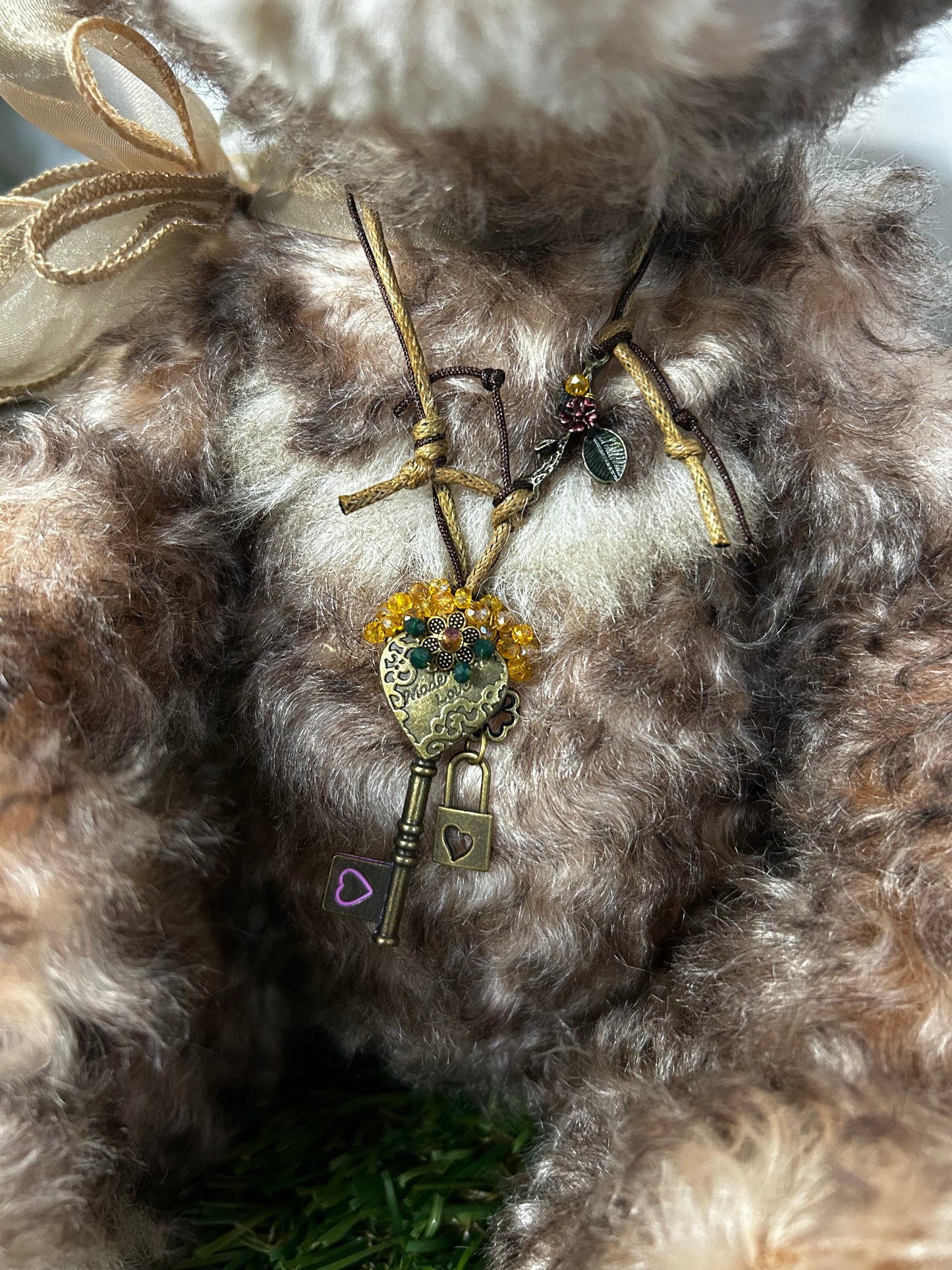 ISABELLE COLLECTION CAMELOT