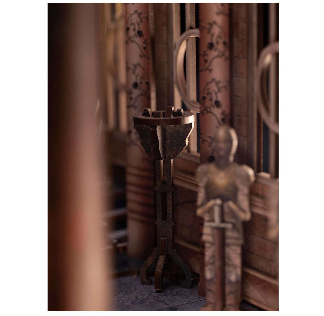 GAME OF THRONES BOOK NOOK IRON THRONE