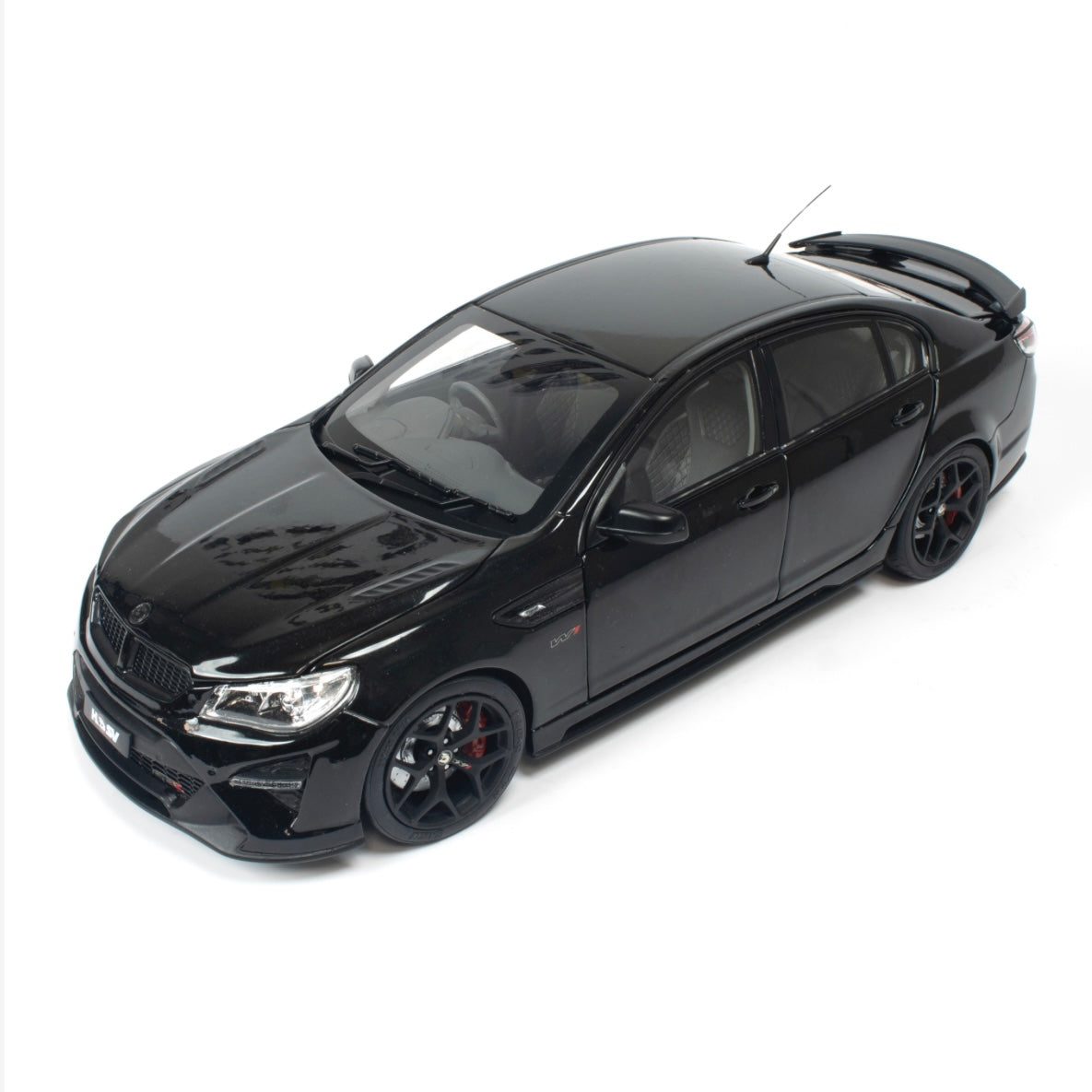1:18 HSV GEN F2 GTSR W1 PHANTOM BLACK