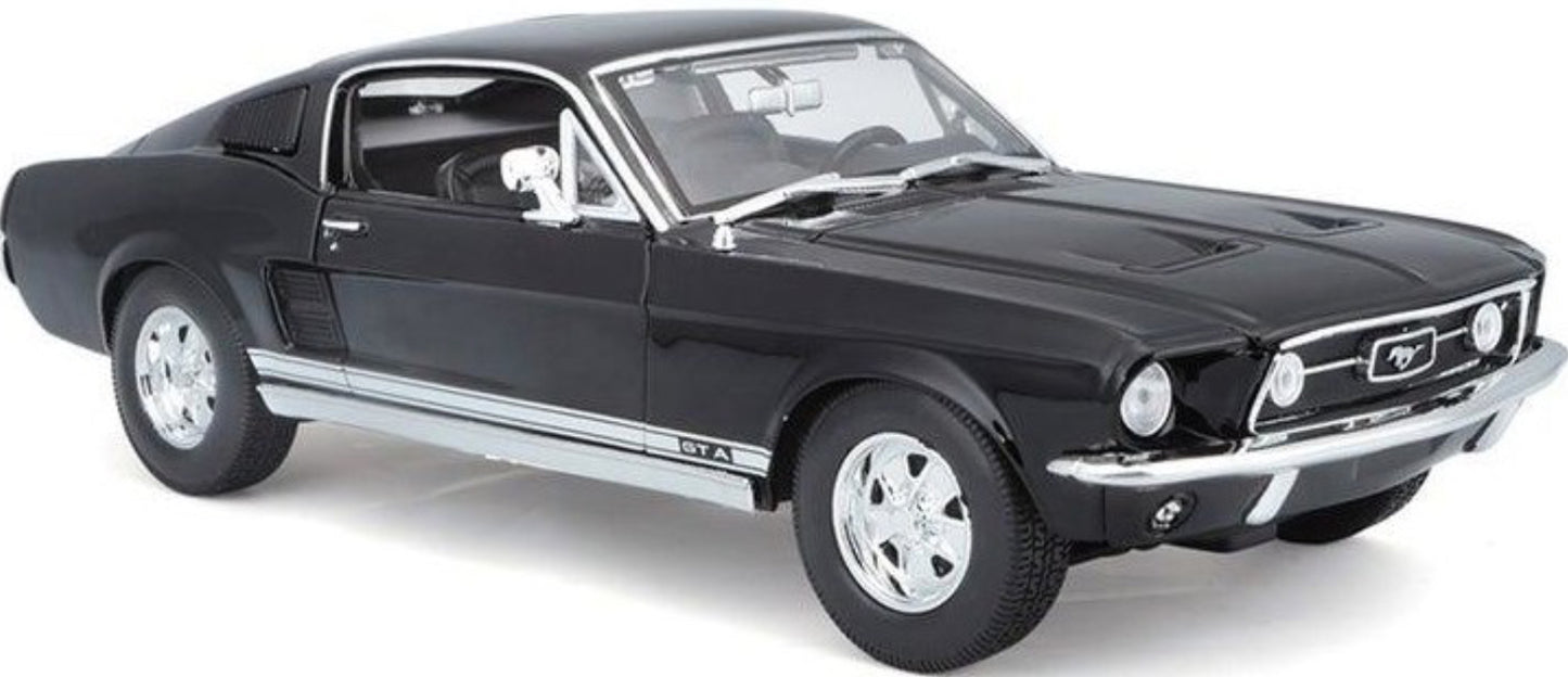 Maisto 1:18 1967 Ford Mustang Fastback