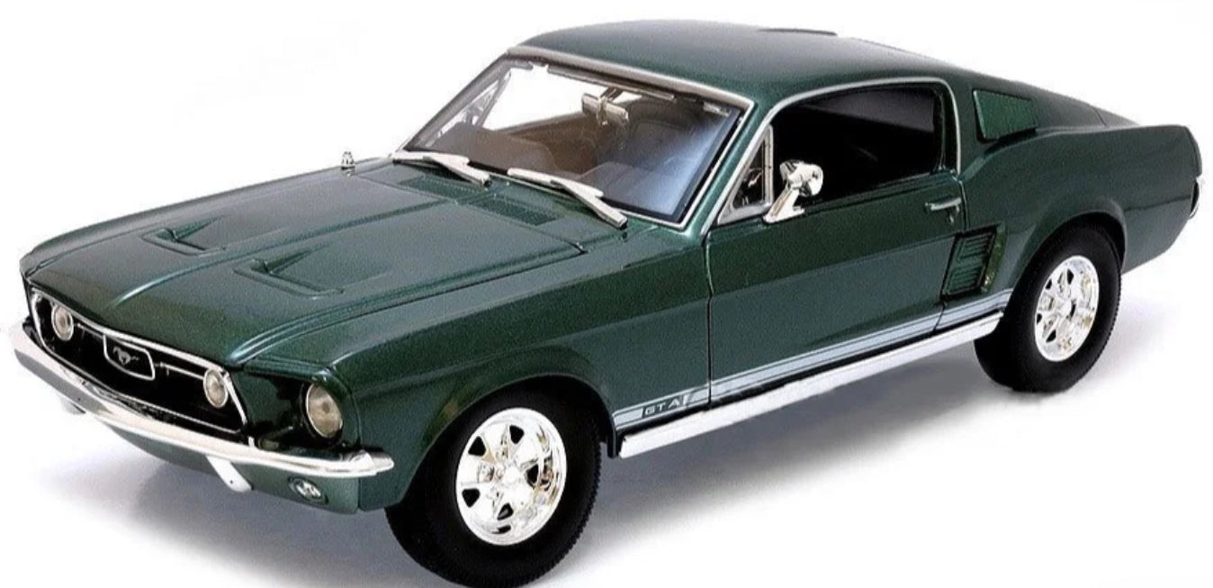 Maisto 1:18 1967 Ford Mustang Fastback