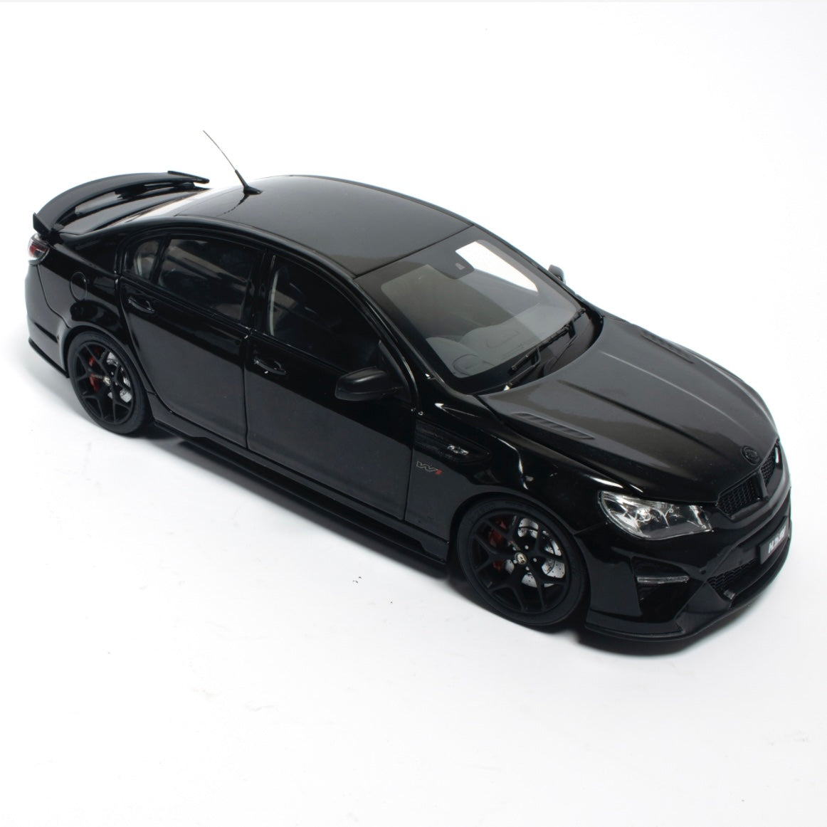 1:18 HSV GEN F2 GTSR W1 PHANTOM BLACK