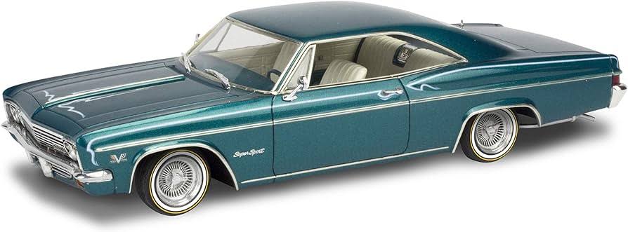 REVELL 1:25 66 CHEVROLET IMPALA SS 396
