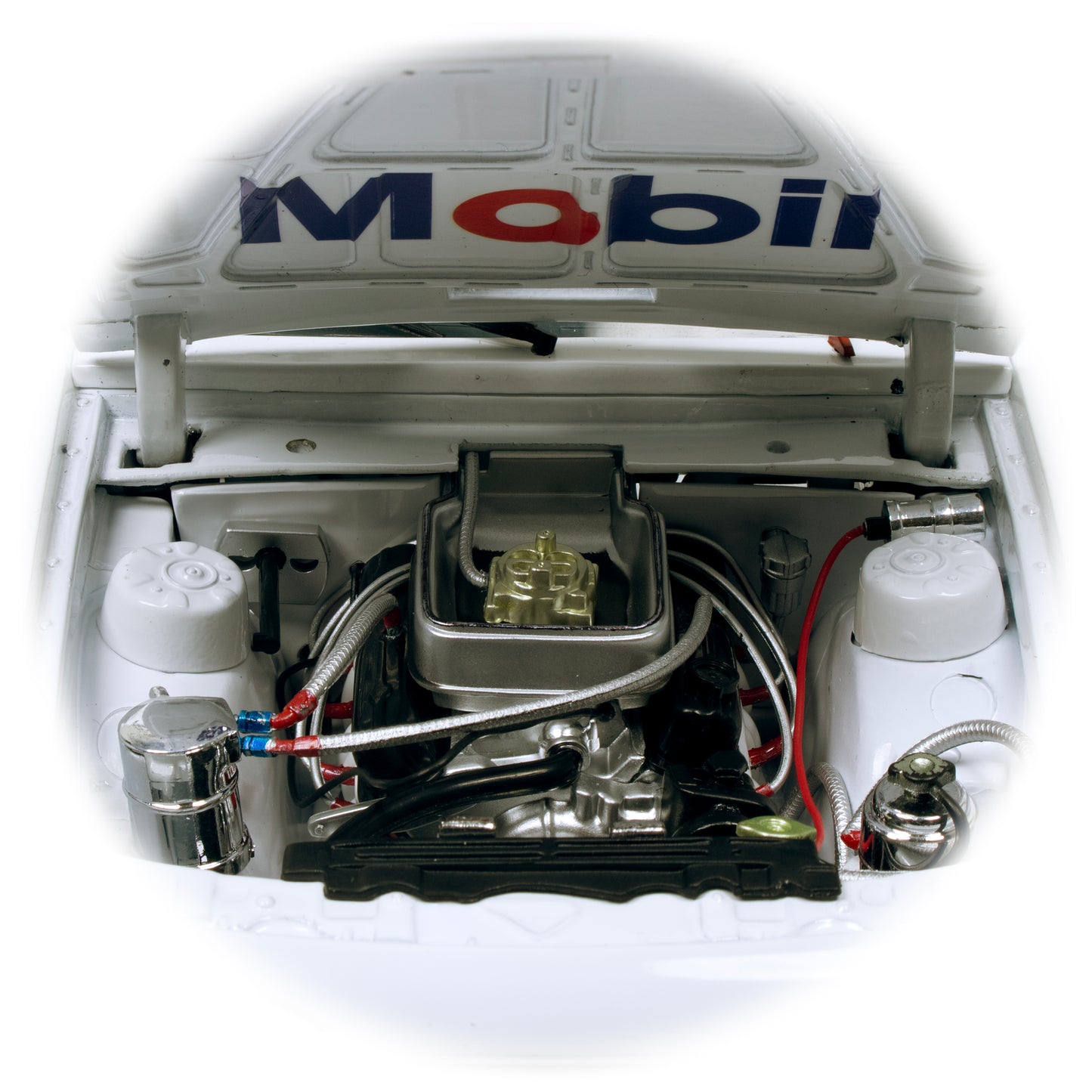 1:18 VL COMMODORE PETER BROCKS 05
