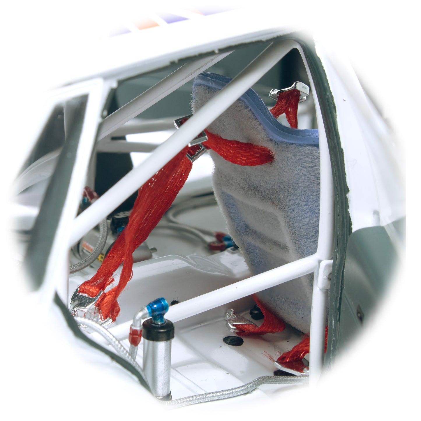 1:18 VL COMMODORE PETER BROCKS 05