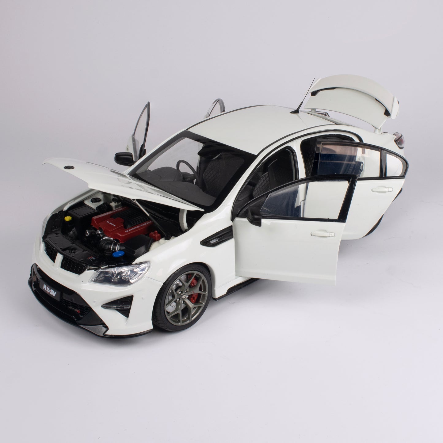 1:18 HSV GEN F2 GTSR 2017 HERON WHITE