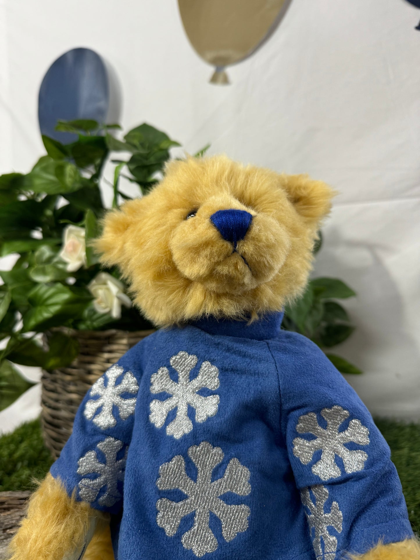 Charlie Bear Silent Night