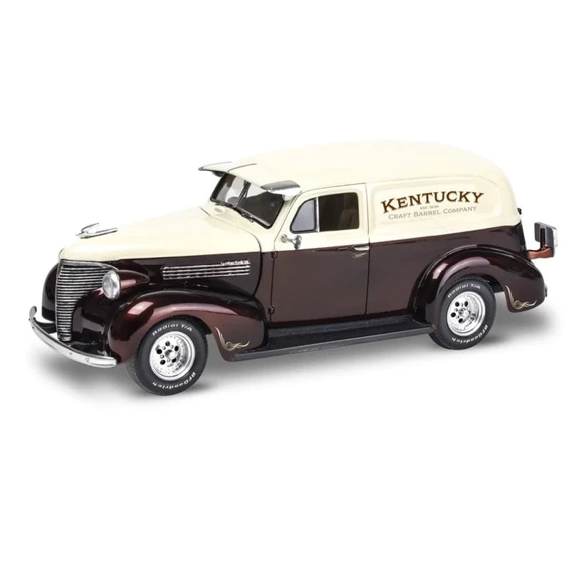 REVELL 1:24 39 CHEVY SEDAN DELIVERY