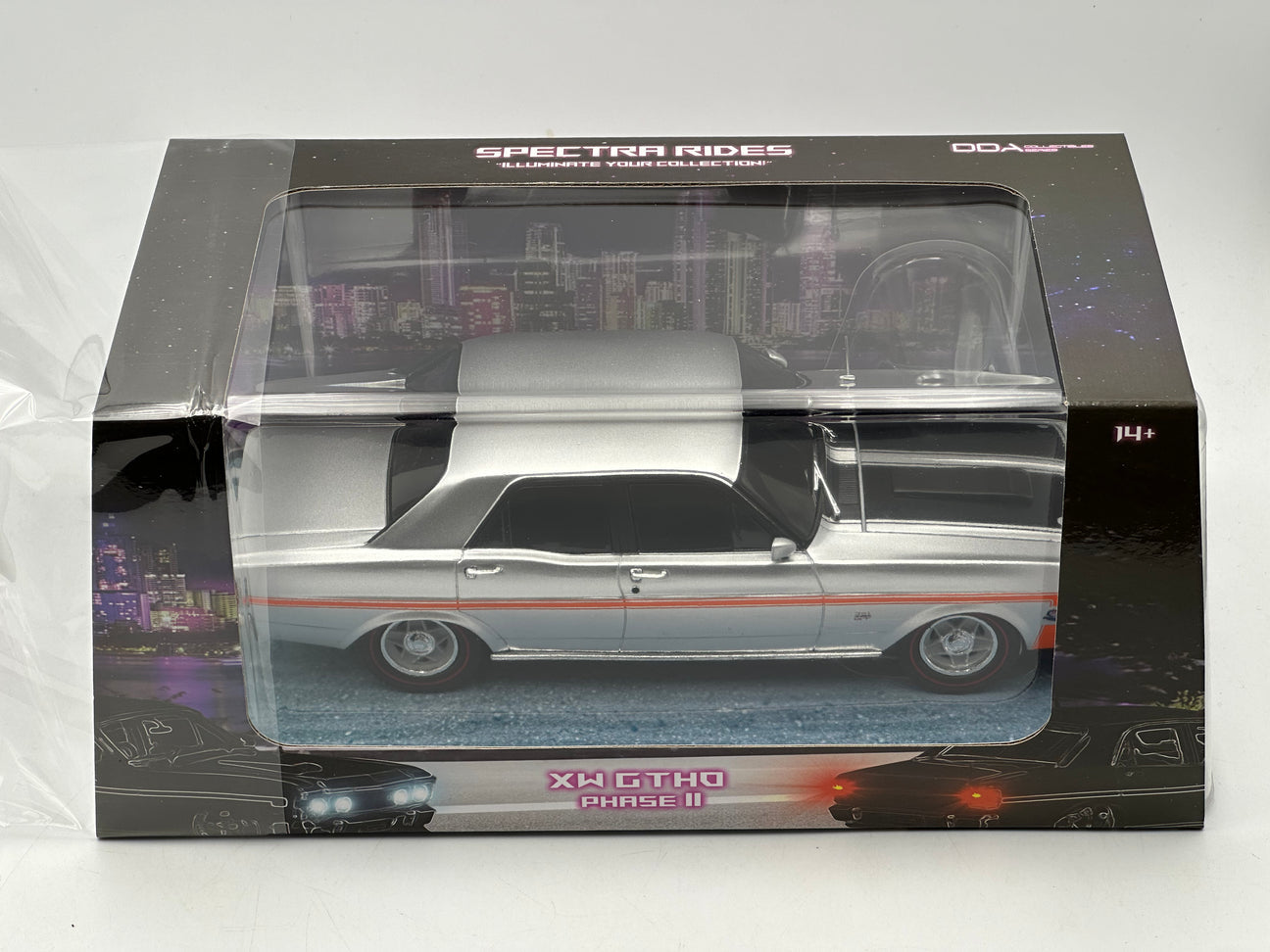 DDA 1:24 SILVER FORD XW GTHO SPECTRA LIG