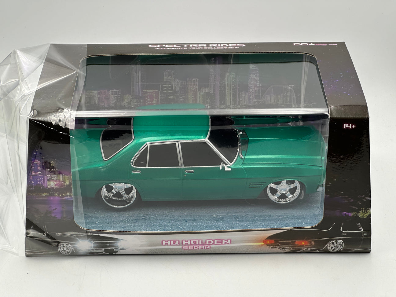 DDA 1:24 TURQUOISE HQ HOLDEN SPECTRA LIG