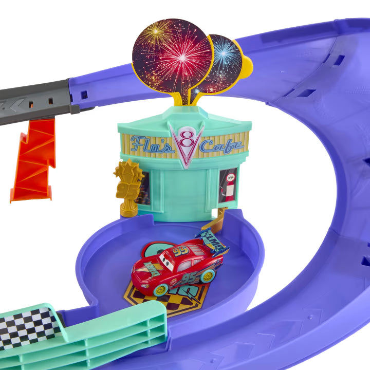 CARS MCQUEEN CELEBRATION RACEWAY