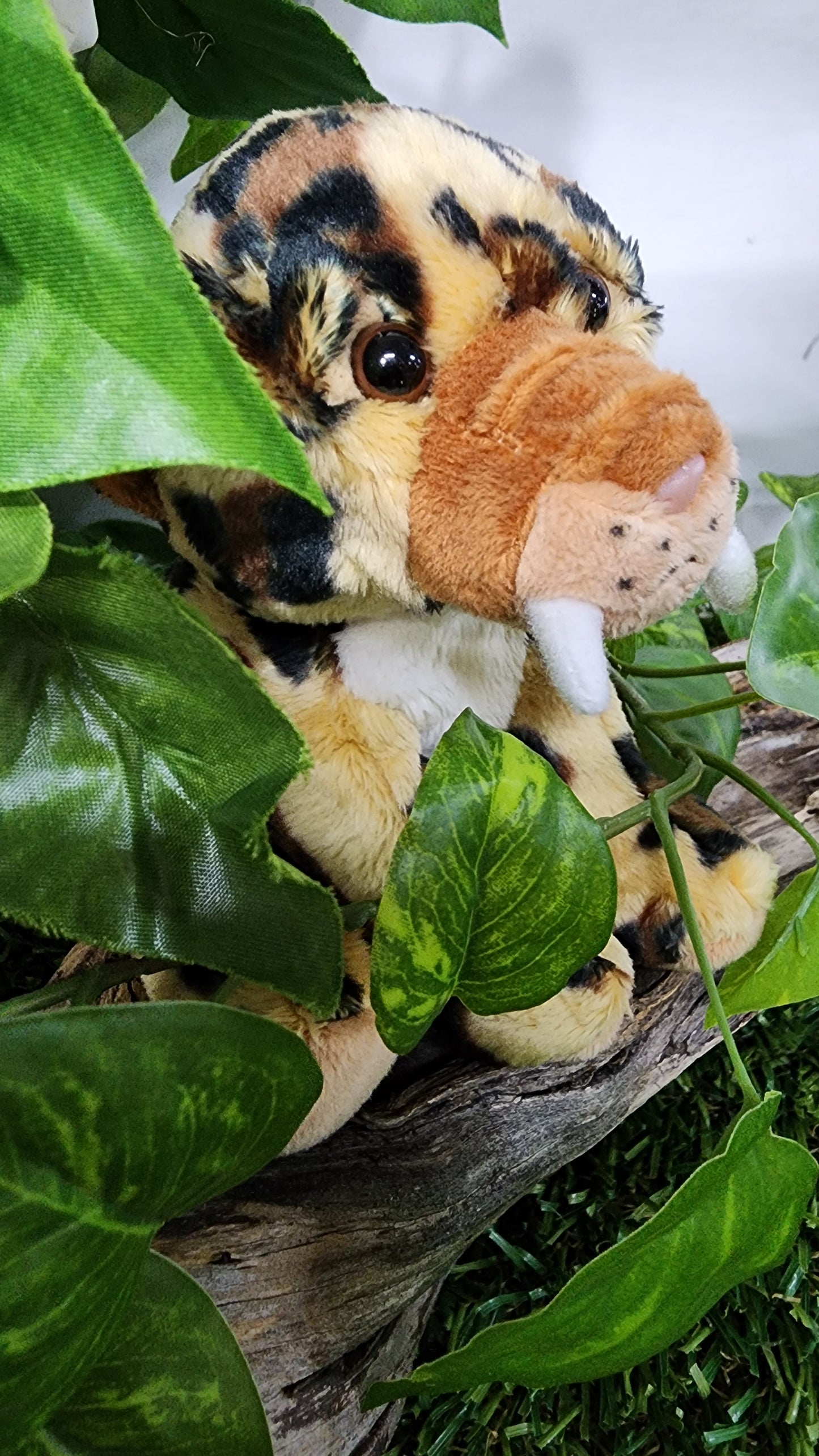CUDDLE CUB BY CB SABRE TOOTH TIGER