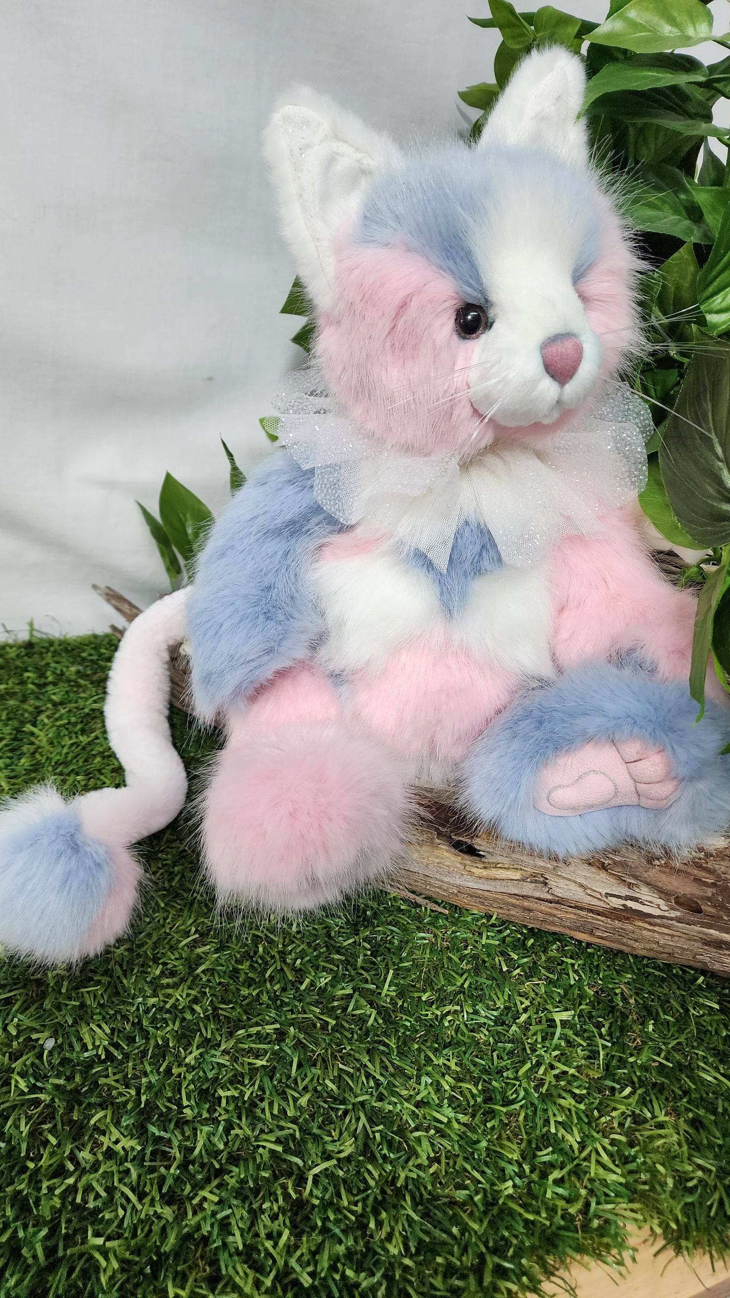2025 CHARLIE BEARS EXCL COSMO