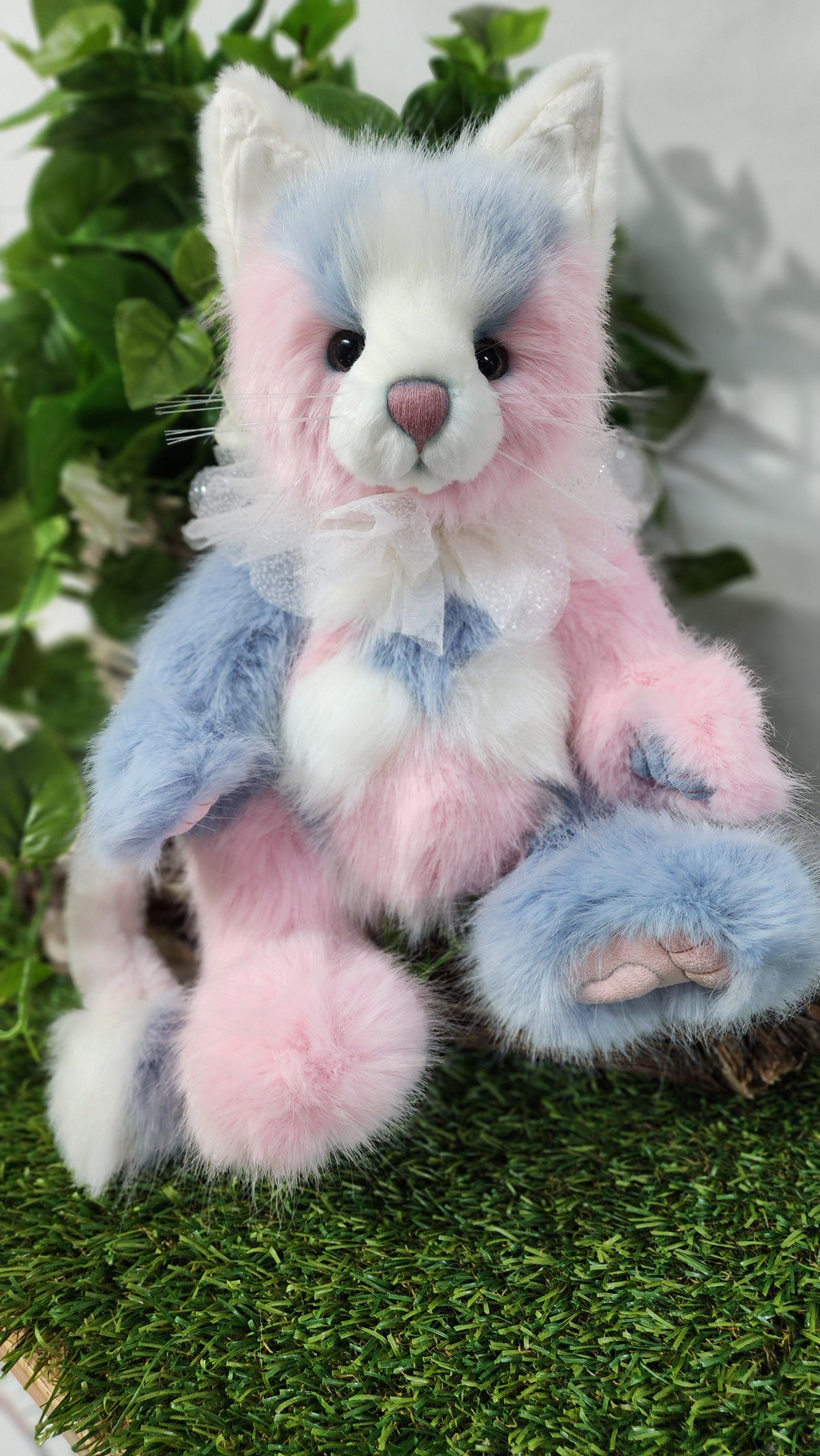 2025 CHARLIE BEARS EXCL COSMO