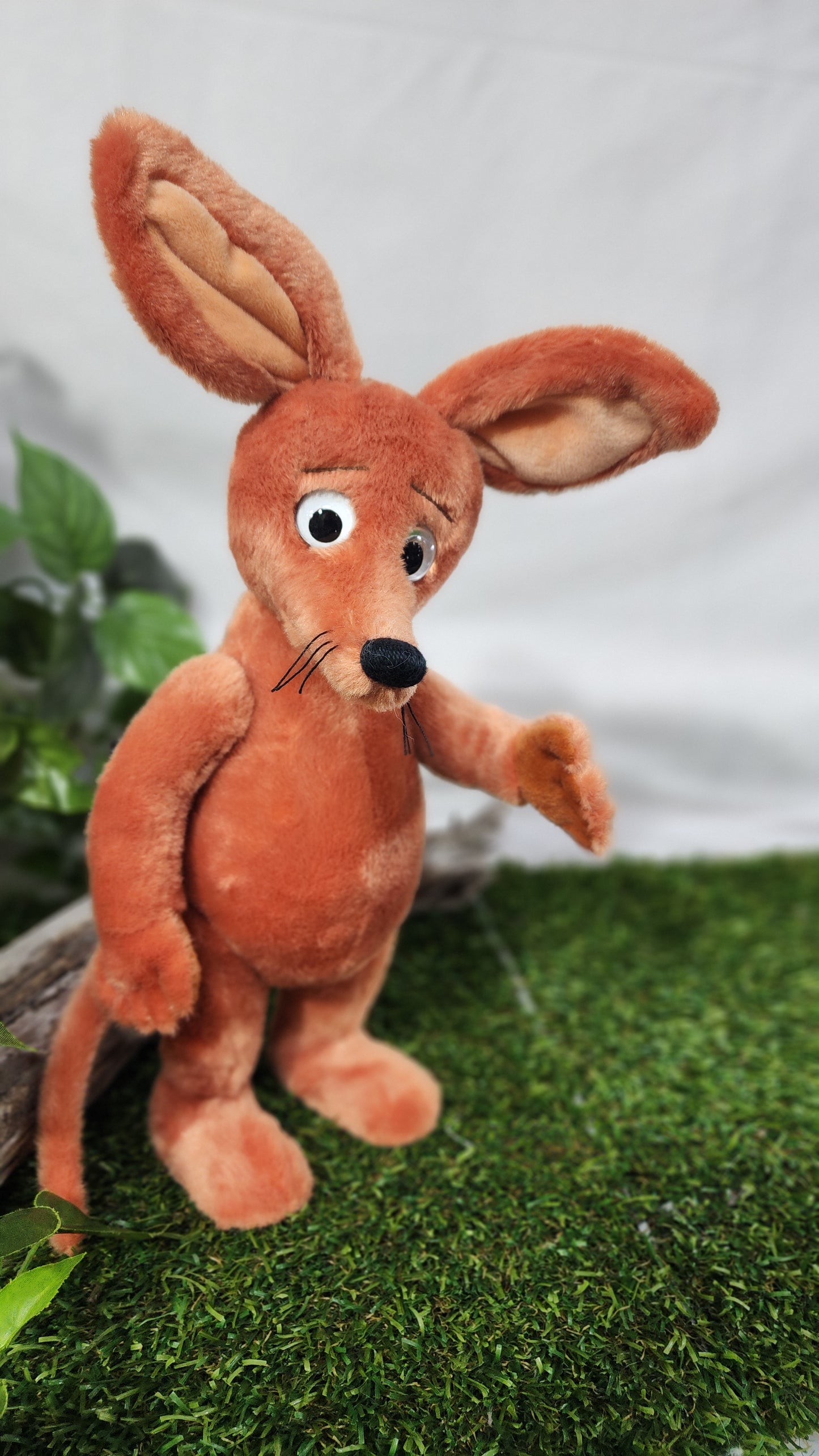 2025 CHARLIE SIGNATURE BEAR SNIFF