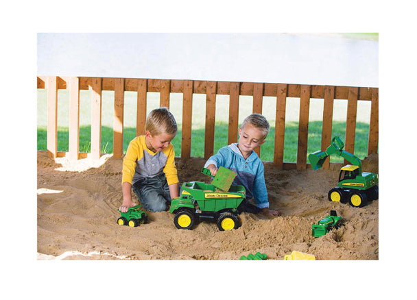 JD BIG SCOOP WITH SAND TOOLS