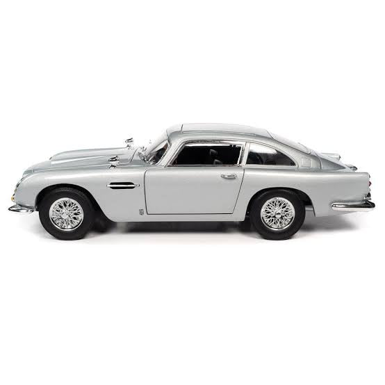 D/C 1:24 ASTON MARTIN DB5 JAMES BOND