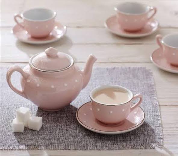 TEA SET DELUXE PORCELAIN 13PC