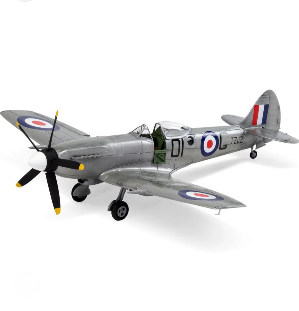 Hobbies & Plastic Model Kits