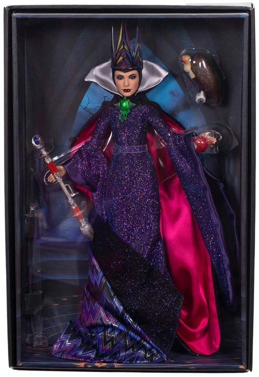 DISNEY COLLECTOR SNOW WHITE EVIL QUEEN