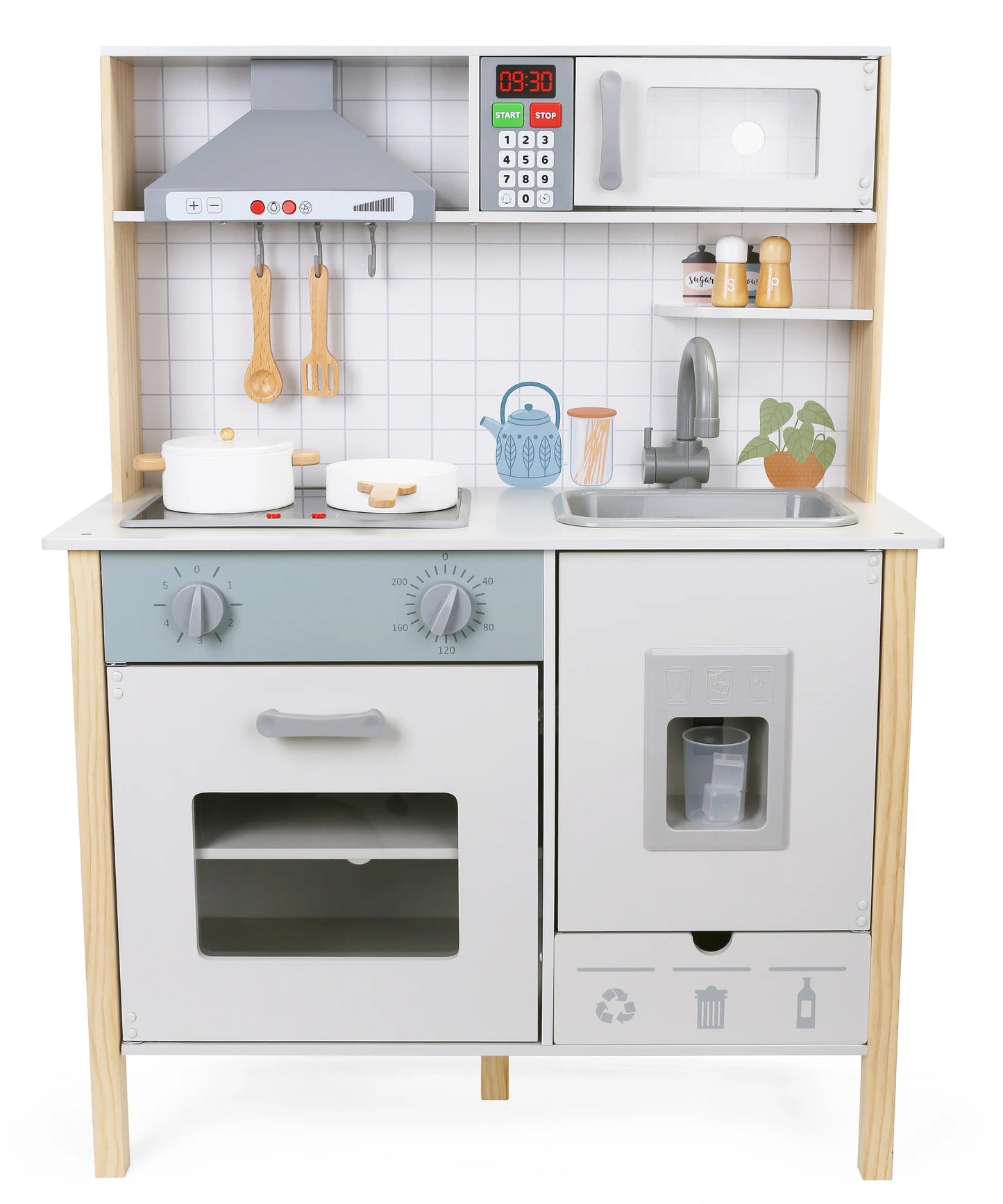 WOODEN PLAY KITCHEN W COOKWARE