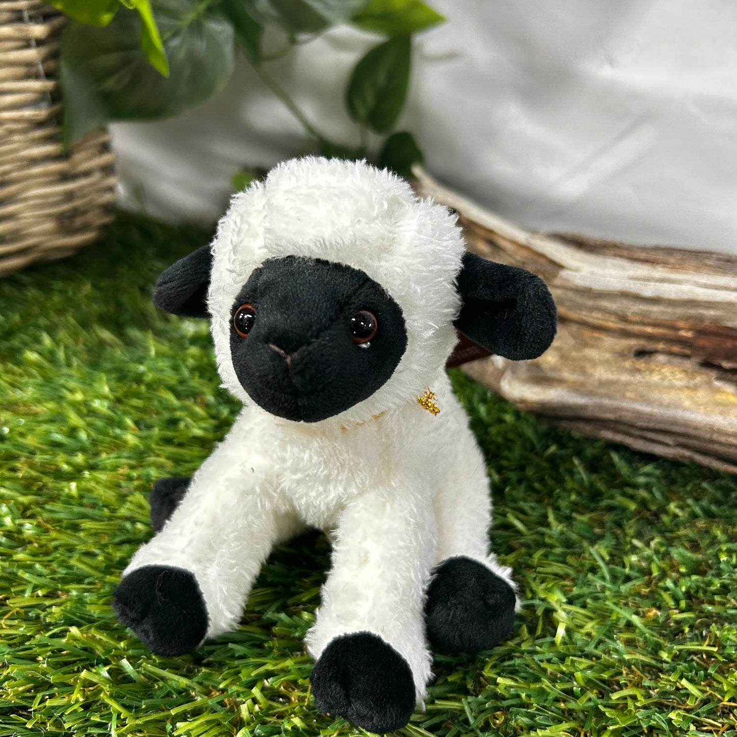CHARLIE BEAR CUDDLE CUB LAMB