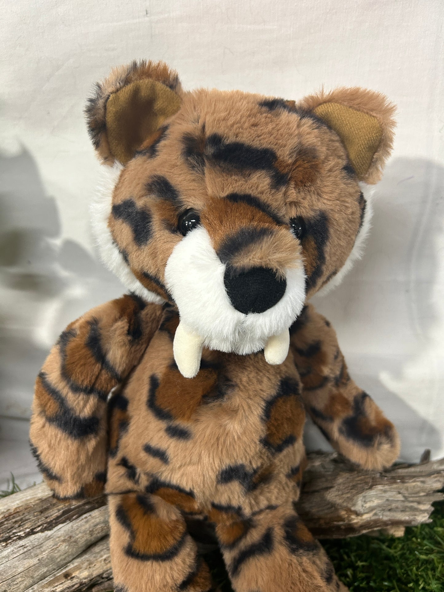 CB BEAR & ME FANG SABRE TOOTH TIGER MED