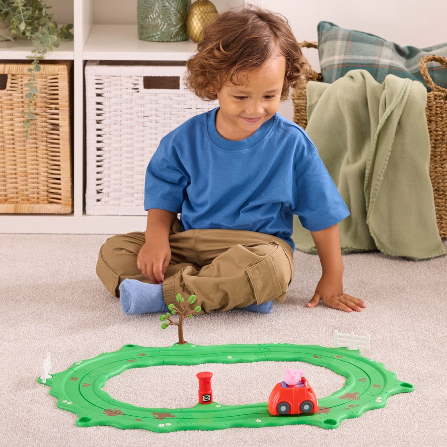 PEPPA PIG WHIZZ AROUND RED CAR SET