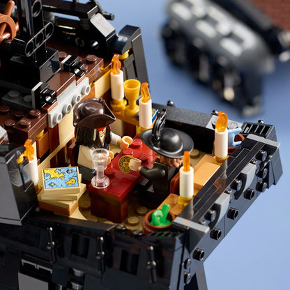 LEGO 10365 ICON CPT JACK PIRATE SHIP