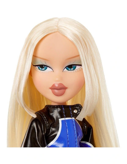 BRATZ SCORCHIN DOLL CLOE