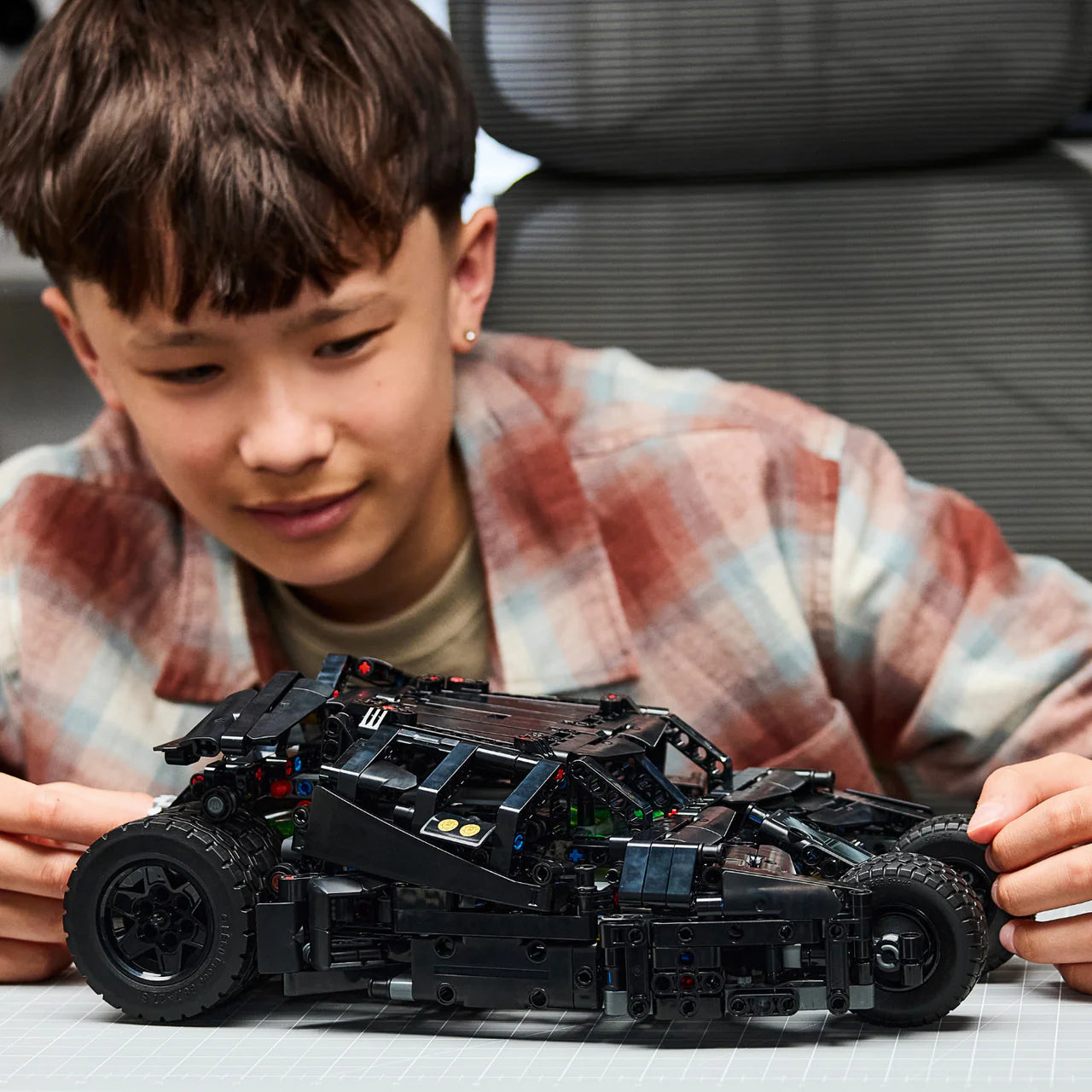 LEGO 42239 TECHNIC BATMAN TUMBLER