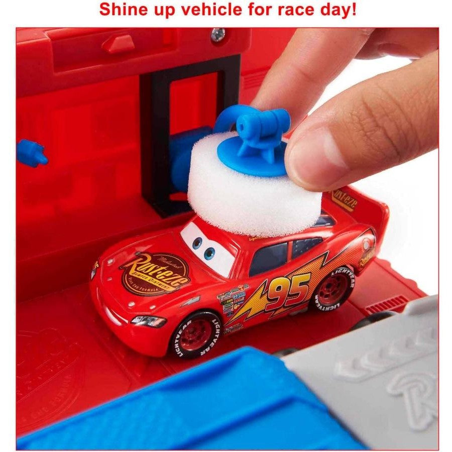 CARS TRANFORMING MACK PLAYSET