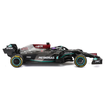 MAISTO R/C 1:24 F1 MERCEDES PETRONAS