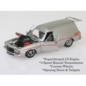 D/C 1:24 SILVER HOLDEN HZ PANEL VAN
