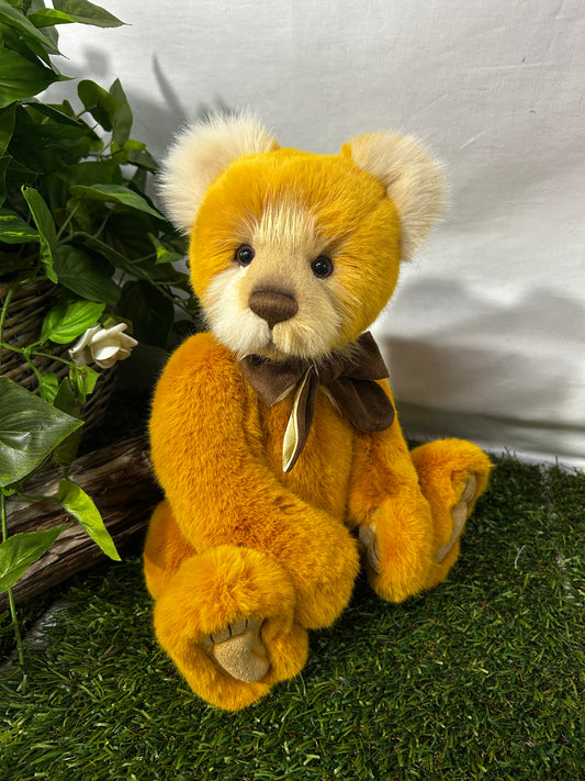 2025 CHARLIE BEARS MRS JONES